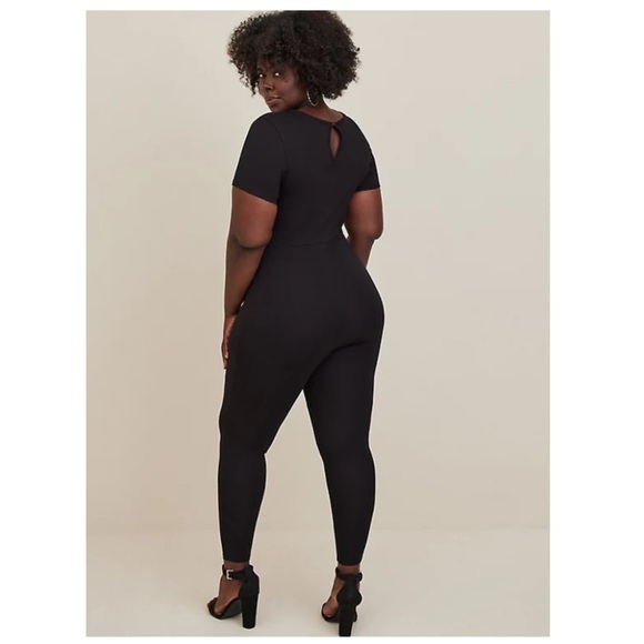 TORRID NWT FULL LENGTH SHORT SLEEVE CAT SUIT - COTTON BLACK - Picture 3 of 6